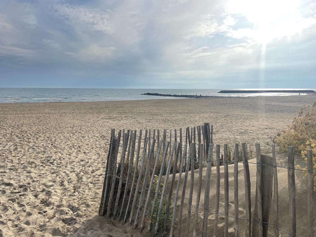 Studio Face A La Mer 4 Couchages - Gratuits Piscine Tennis Et Un Parking Prive Rare Et Tres Utile - Vue Magnifique Sur La Mer - Agreable En Toutes Saisons Ile Des Pecheurs - La Brigantine - Emplacement Et Vue Rares Au Cap D'Agde Bagian luar foto